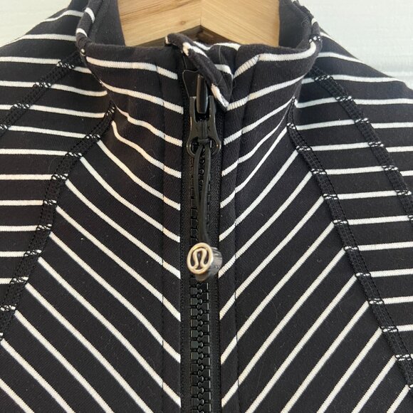 Lululemon Define Jacket Parallel Stripe Black White / Black SIZE 4 - Picture 7 of 9